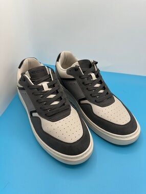 Kenneth Cole Reaction Dover Mens size 10 Worn once.